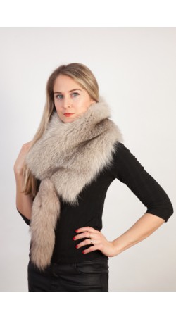 Grey sapphire fox fur scarf-collar